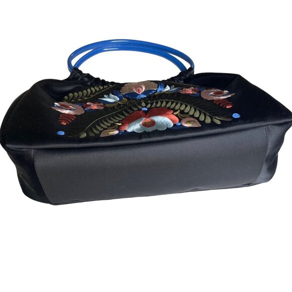 Adrienne Vittadini Embroidered Bag Black Satin Floral Pattern Boho Hobo New - Picture 8 of 14